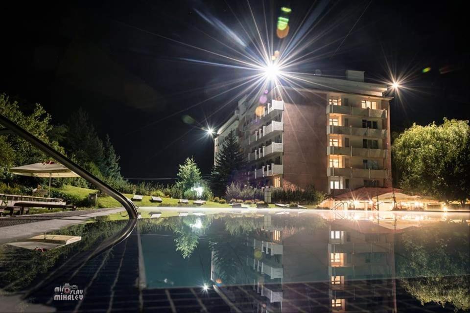 Pochivna Stanzia Vitosha Hotel Velingrad Bagian luar foto