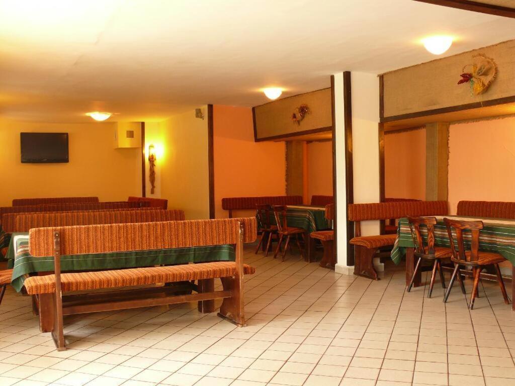 Pochivna Stanzia Vitosha Hotel Velingrad Bagian luar foto