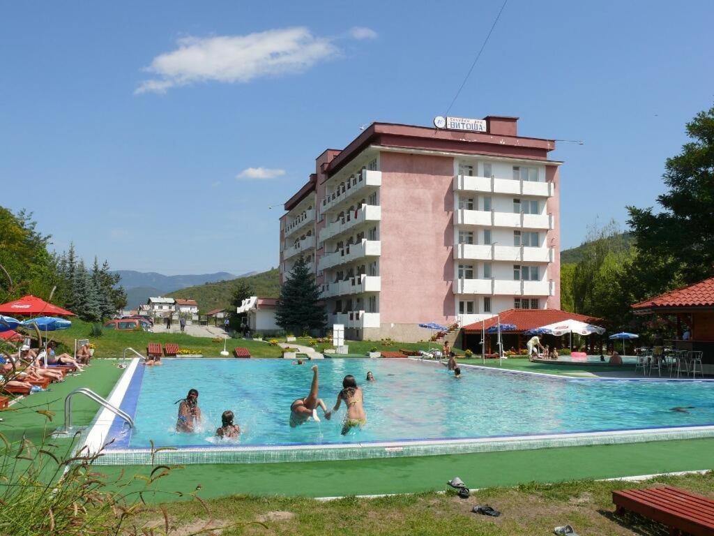 Pochivna Stanzia Vitosha Hotel Velingrad Bagian luar foto