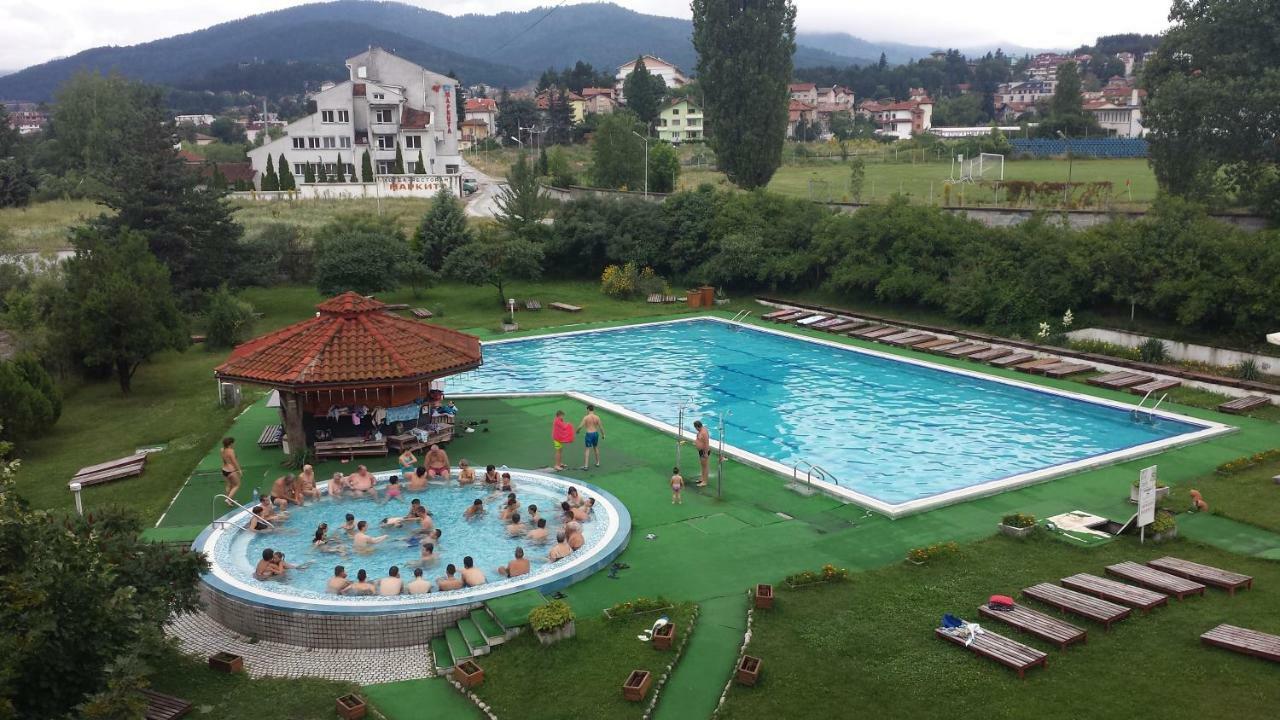 Pochivna Stanzia Vitosha Hotel Velingrad Bagian luar foto