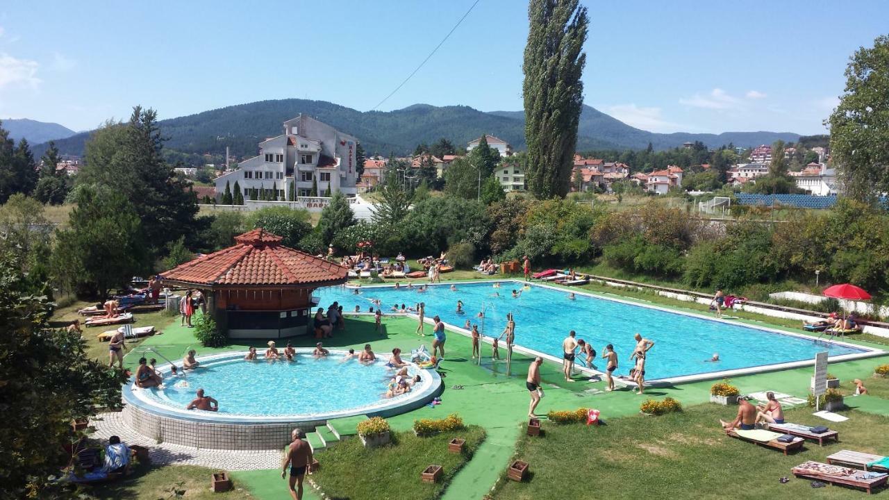 Pochivna Stanzia Vitosha Hotel Velingrad Bagian luar foto